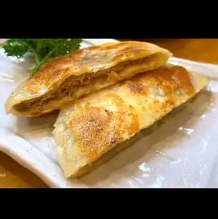 [Only available in Takatsuki!?] Crispy pastry with chewy meat filling: "Chinese Pie (Beef & Lamb)"