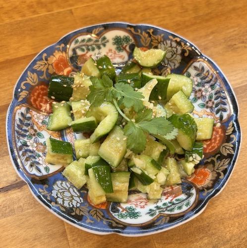 キュウリとニンニクの和え物