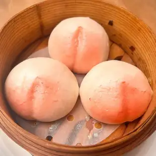 Peach bun