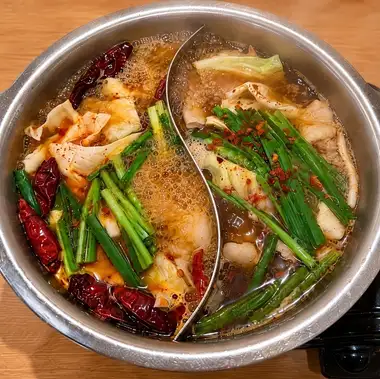 【麻辣酱油双色汤】四川双色牛角锅套餐