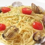 Clams and cherry tomato oil sauce