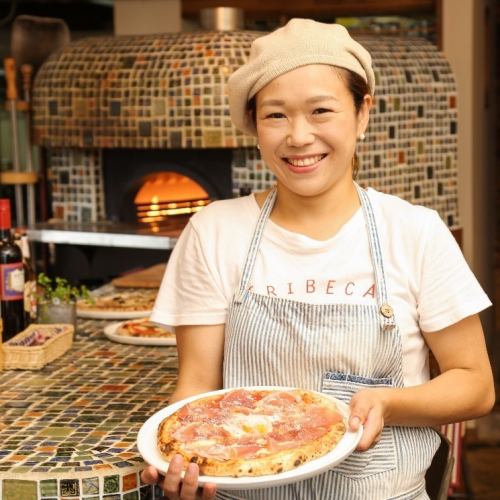 We are proud of Naples pizza, which is carefully baked by a female owner ♪