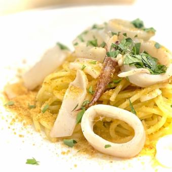 Spaghetti with squid Noto and Karasumi on Sardinia