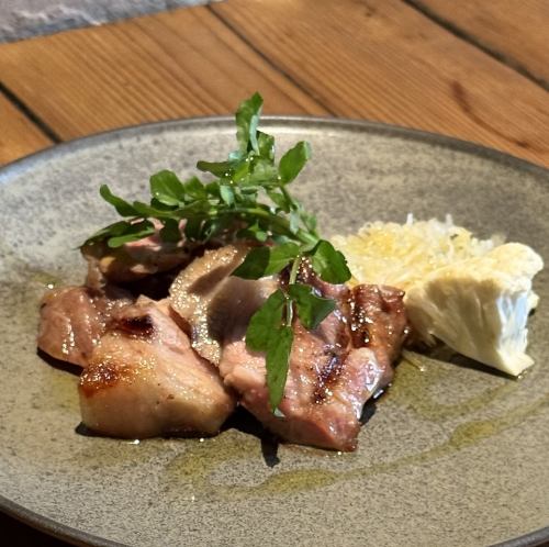 山形豚のロースのグリエ　黒胡椒とハーブの香り