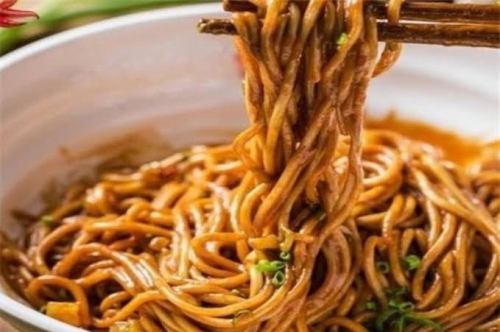 武漢名物熱乾麺