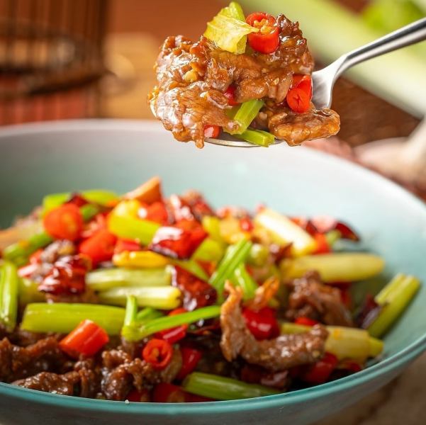 小炒黄牛擂椒拌飯