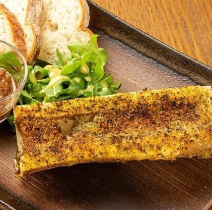 パリの人気肉ビストロ