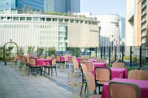 Open and comfortable terrace seating