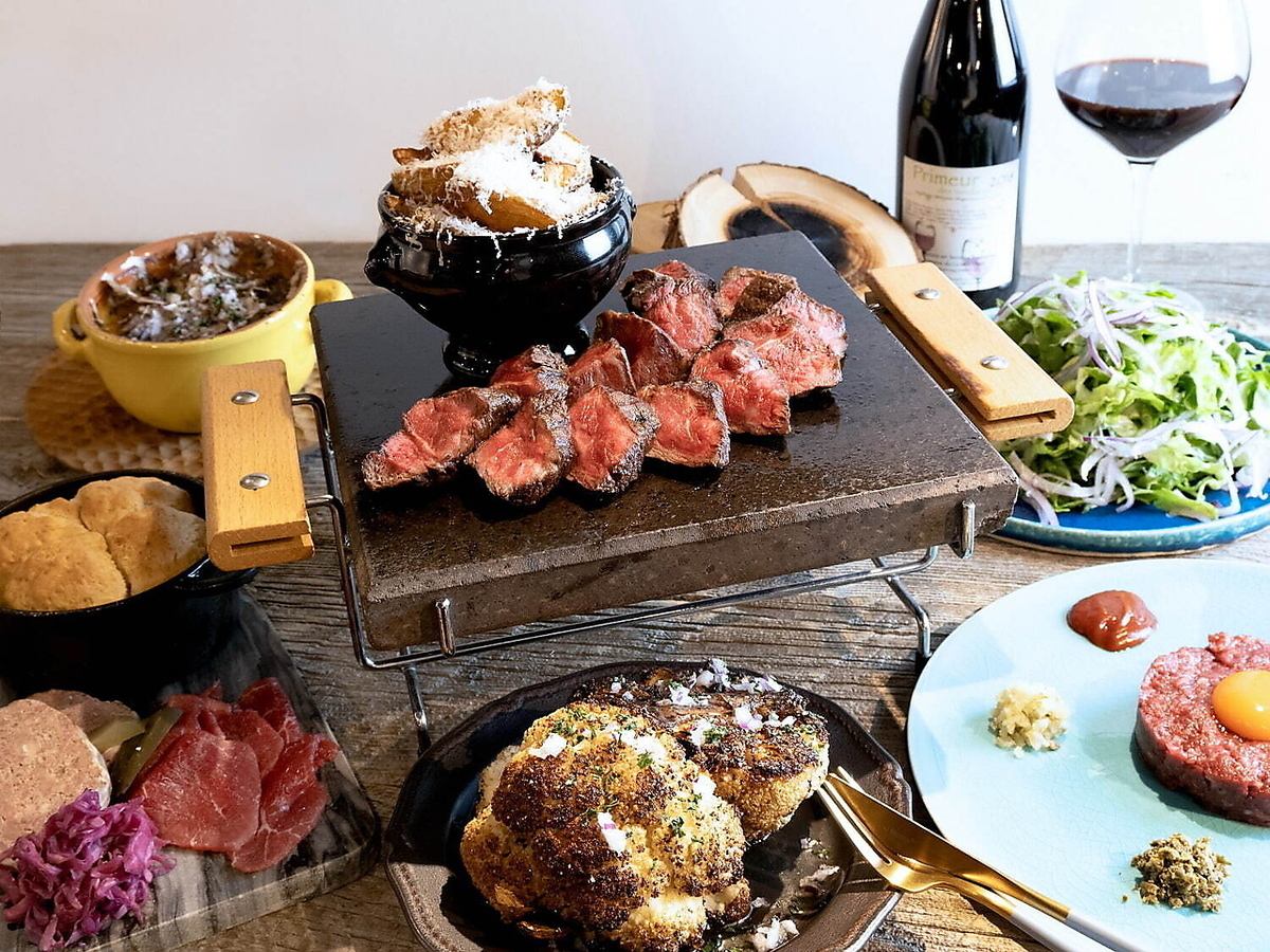 A famous meat bistro with its main store in Paris, France, opens on the top floor of Umekita Green Place