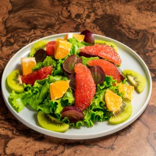 【ノンアル飲み放題】低温調理の牛肉やクリスピーピザ！締めも選べる選べる「贅沢ランチコース」