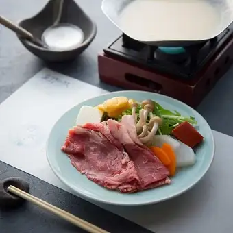 《宴会におすすめ》 飲み放題付！ 【大皿】近江牛の純米粕汁鍋プラン