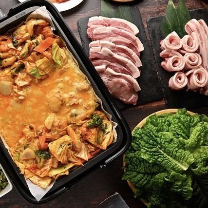 Please try our authentic samgyeopsal and cheese dak galbi that are comparable to those served at famous restaurants in Shin-Okubo, the home of Korean cuisine!