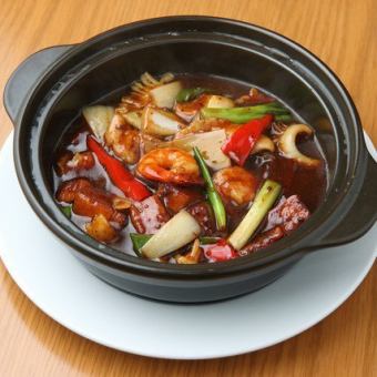 Stewed seafood and tofu in black bean sauce