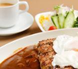 ボリューム満点のカレー