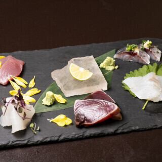 [Limited Time Offer! Reservations only] 5-piece sashimi platter for 1,190 yen (tax included) will be upgraded to a 6-piece platter with a reservation.