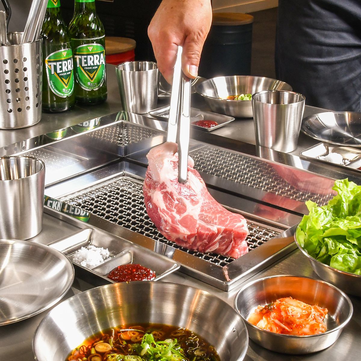 Enjoy a great time at a Korean izakaya where you can enjoy authentic Korean food and a wide variety of alcoholic drinks.