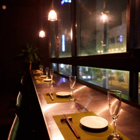 We have a counter where you can see the best night view for a date ◎