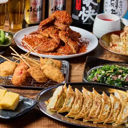 【餃夢中ちょっと贅沢コース】本格牛もつ鍋とお刺身、自慢の餃子付！2時間飲み放題付き8品4000円