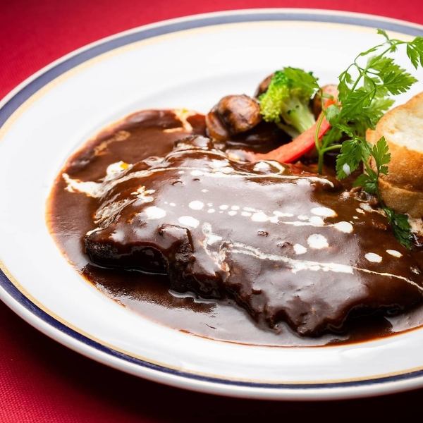 【当店自慢の】24時間じっくり煮込んだとろけるタンシチュー◇3890円 (税込)