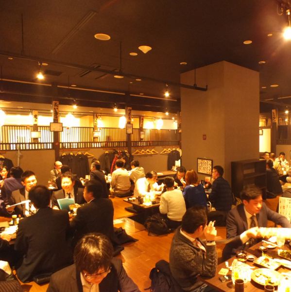In the middle of the store, relaxingly relaxing digging tatami table tables are prepared for all 12 tables! It is an encouraging space that can accommodate up to 85 people for a large number of banquets!