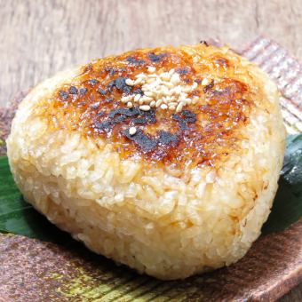 Grilled rice balls (soy sauce or miso)
