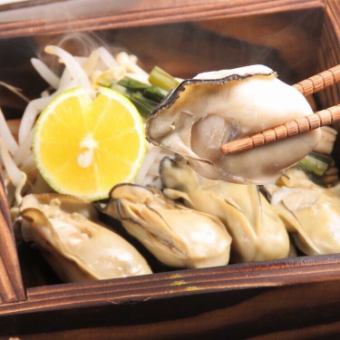 廣島特產牡蠣（海帶烤、海帶蒸煮、天婦羅、奶油烤）