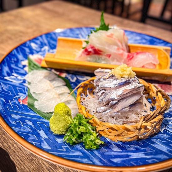 享用來自瀨戶內海的時令鮮魚!享用3/5種生魚片。