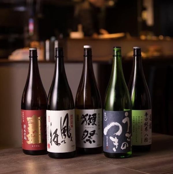 Yuushin is the place to hold all kinds of banquets. The counter seats are special seats where you can enjoy conversations with staff and the excitement of cooking.Solo diners are also welcome. Enjoy Japanese cuisine at your leisure, have a drink at the bar, watch sports, or whatever you prefer.Conversations with the friendly staff are also popular, so even first-time visitors will feel comfortable here.