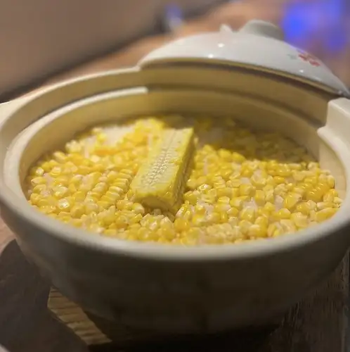 要予約!季節の土鍋炊き込みご飯ご飯(写真はとうもろこし)
