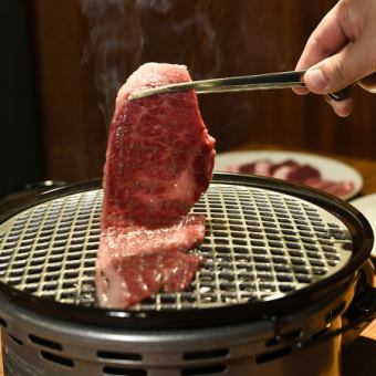 【小型豪华套餐】顶级美浓牛排、烤里脊肉等套餐 6,380日元（含税）