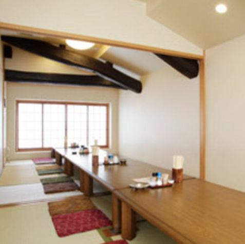 団体様でのご利用可能な個室お座敷席もご用意！各種ご宴会に◎