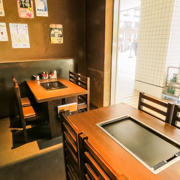 [According to the scene] We have table seats and parlor seats in the store.Drinking parties with colleagues and friends, date use etc., as well as small groups, as well as up to 56 people on one floor, so please use it for large banquets ◎ according to the scene!