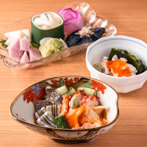 浅漬けやおつまみ各種等酒の肴も多数ご用意！