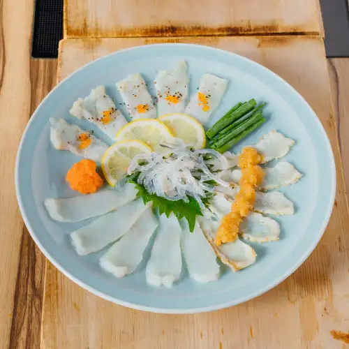 お得な三種食べ比べ盛り 鉄皮添え！！
