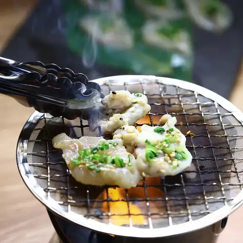 新名物！ふぐのとろける焼きしゃぶ～柚子、七味、ニンニクのざんまい盛り～