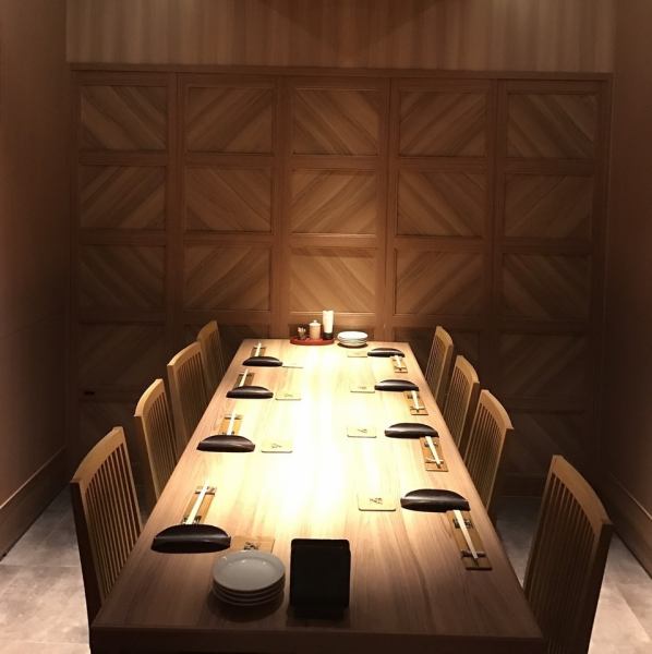 [Popular table seat private room] It is a very popular private room that can seat up to 16 people.
