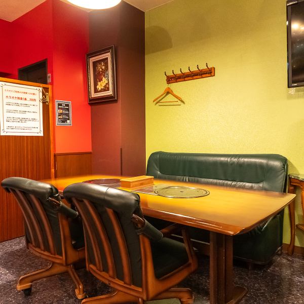 会社の飲み会や二次会にもぴったりのアットホームな雰囲気◎落ち着いた空間で、時間を忘れてゆっくりとくつろげます♪ついつい長居したくなるような居心地の良さが自慢です！普段使いはもちろん、二次会や女子会など様々なシーンでご利用いただけます！楽しいひとときを過ごしてみてはいかがでしょうか♪