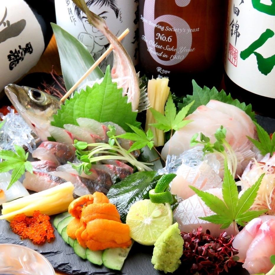 旬の鮮魚を味わう‥刺し盛りで日本酒と一緒にどうぞ