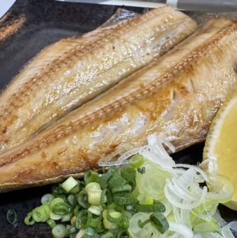 ホッケ焼き一匹
