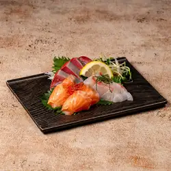 Three kinds of raw fish sashimi