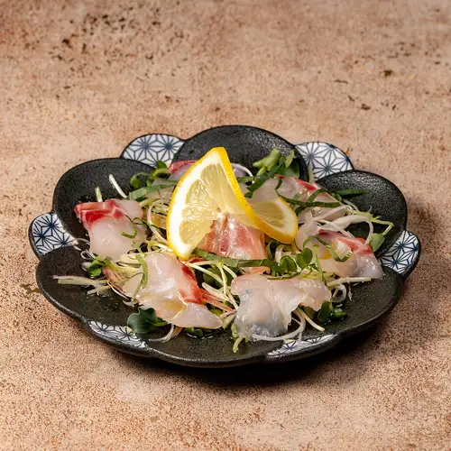 Sea bream carpaccio cured in kelp