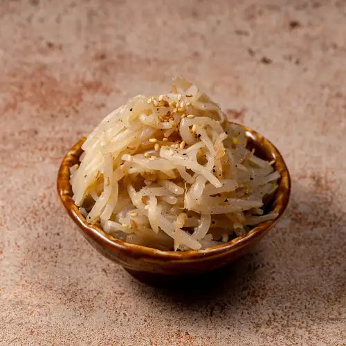 Bean sprout namul with sansho pepper