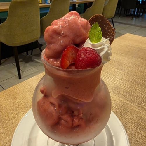 オシャレなカフェOPEN♪