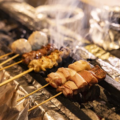 紀州備長炭で１本１本丁寧に焼き上げた”焼とん”