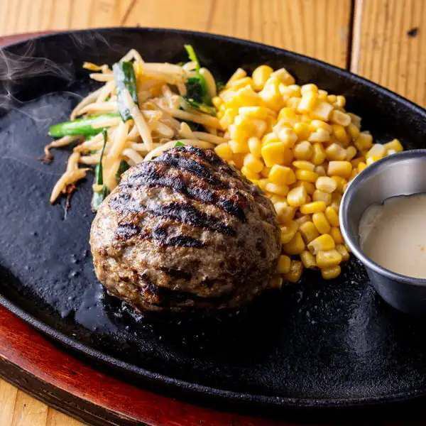 国産牛100%  炭焼き 粗挽きハンバーグ