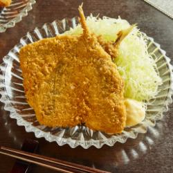 2 fried horse mackerel