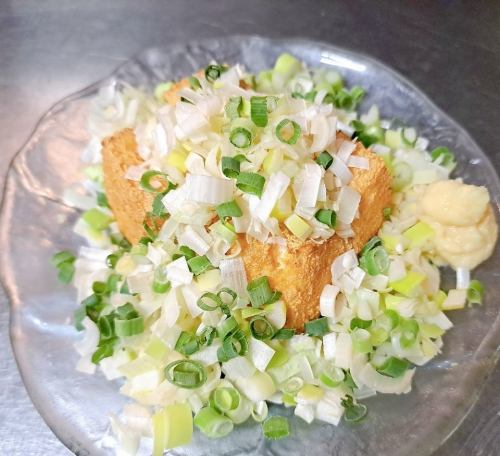 Deep-fried tofu with lots of green onions