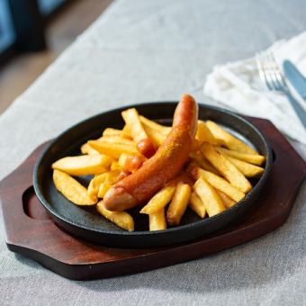 カリーヴルスト ポテト付／Currywurst Add French Fries