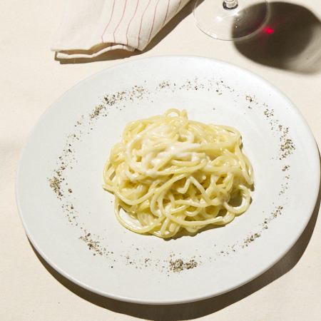 Alfredo - Cheese and Butter Pasta