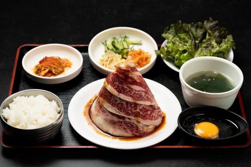 ★ランチ2番人気★　黄金カルビ定食